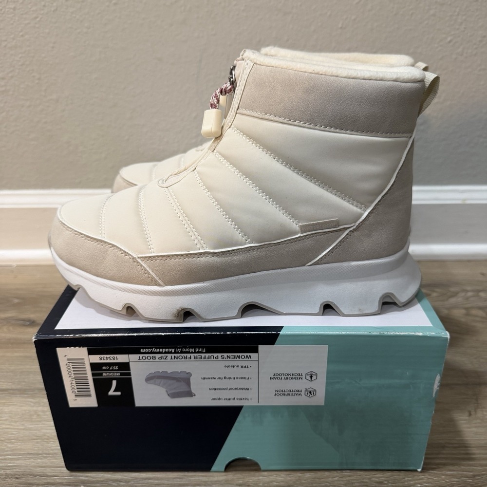 Magellan Outdoors‎ Womens Puffer Front Zip Boot Waterproof White 183438 Size 7B